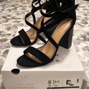 BLACK LAUREN CONRAD STRAPPY SANDALS - SIZE 8 1/2